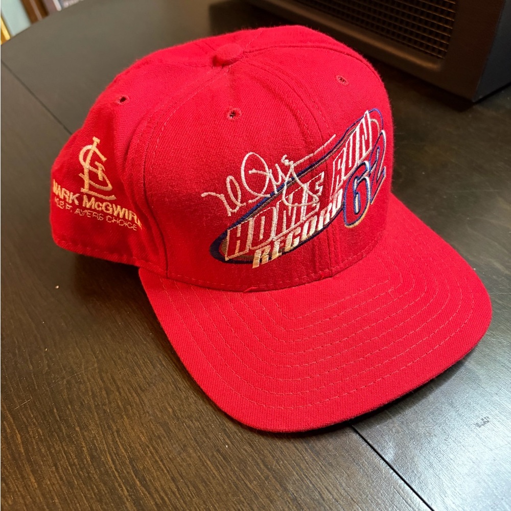 Mark McGwire Home Run Record 62 Cap from 1998
